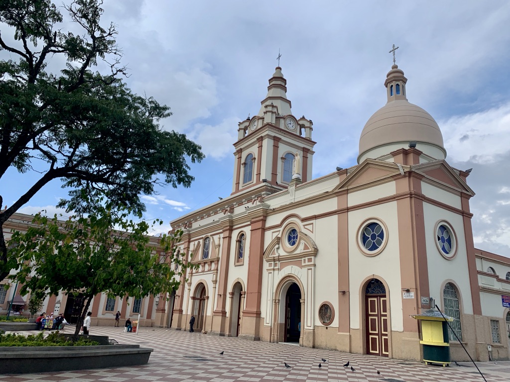 5 Reasons NOT to Visit Loja, Ecuador on a Sunday